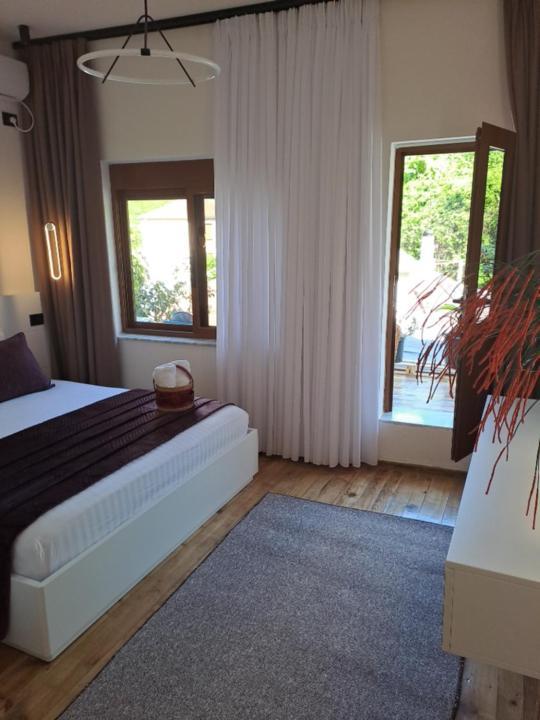 Manga Guesthouse Gjirokastër Dış mekan fotoğraf